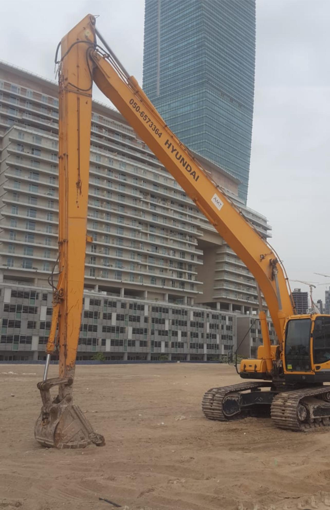 Ads Long boom and short excavator