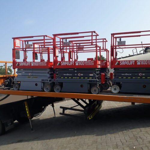 Ads 8MTR. ELECTRIC SCISSOR LIFT AVAILABLE FOR RENT
