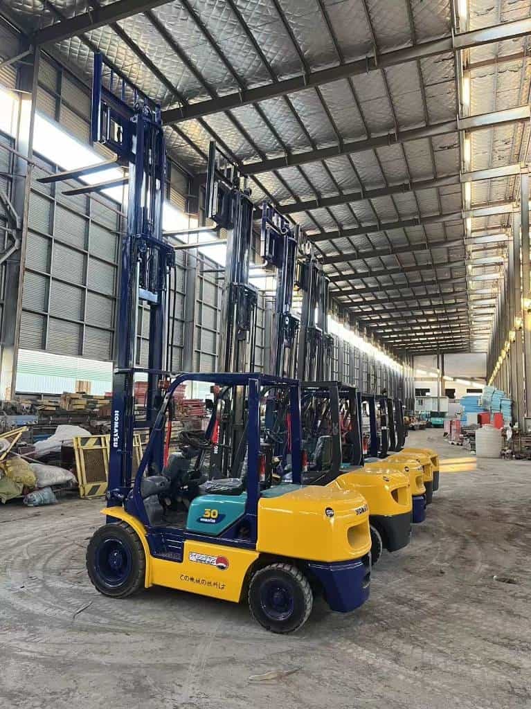 Komatsu FD 30 T-17
