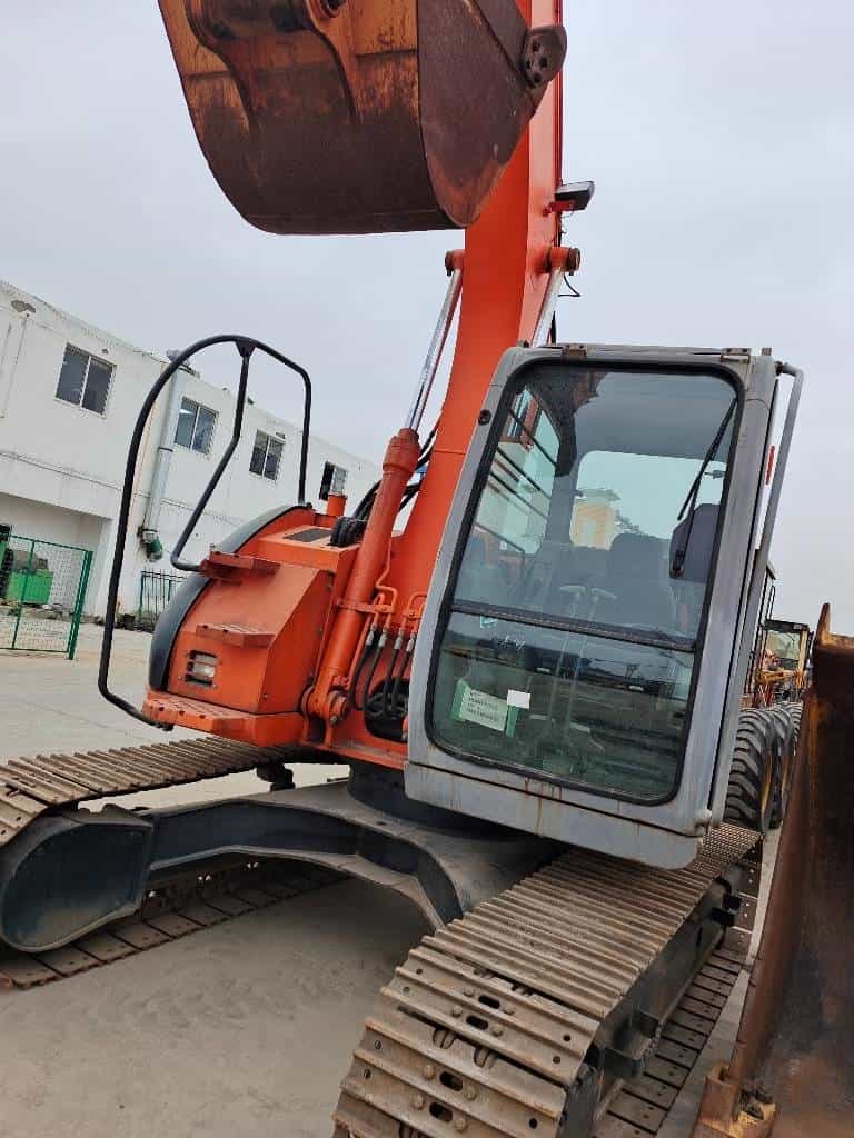Hitachi ZX 135 US