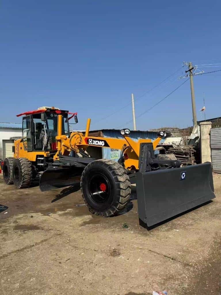 XCMG GR 2153