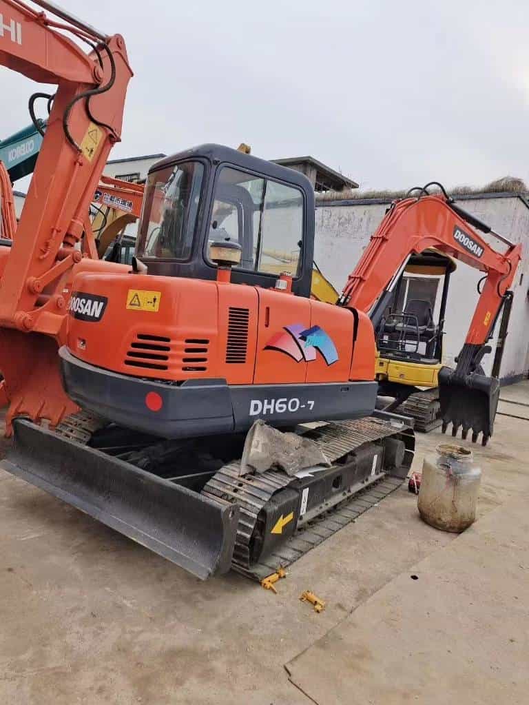 Doosan DH 60-7