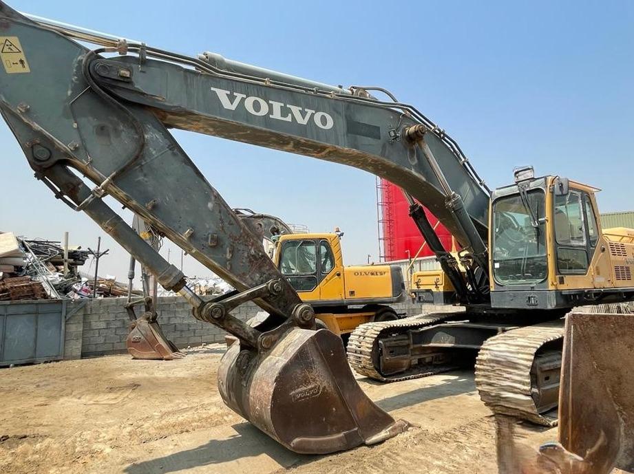 Ads Volvo Excavator 30 Ton